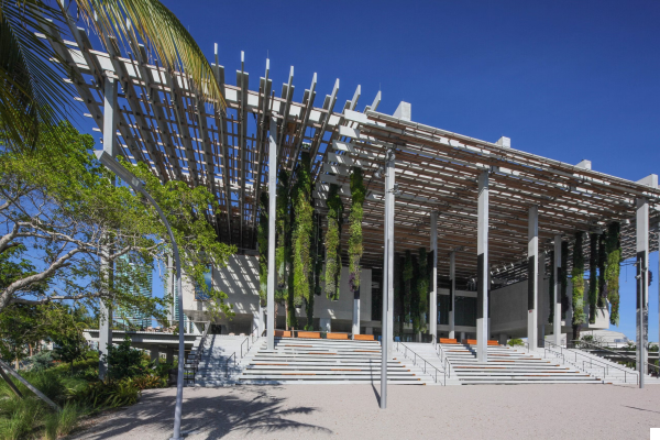 El Pérez Art Museum: Vanguardias Frente a la Bahía